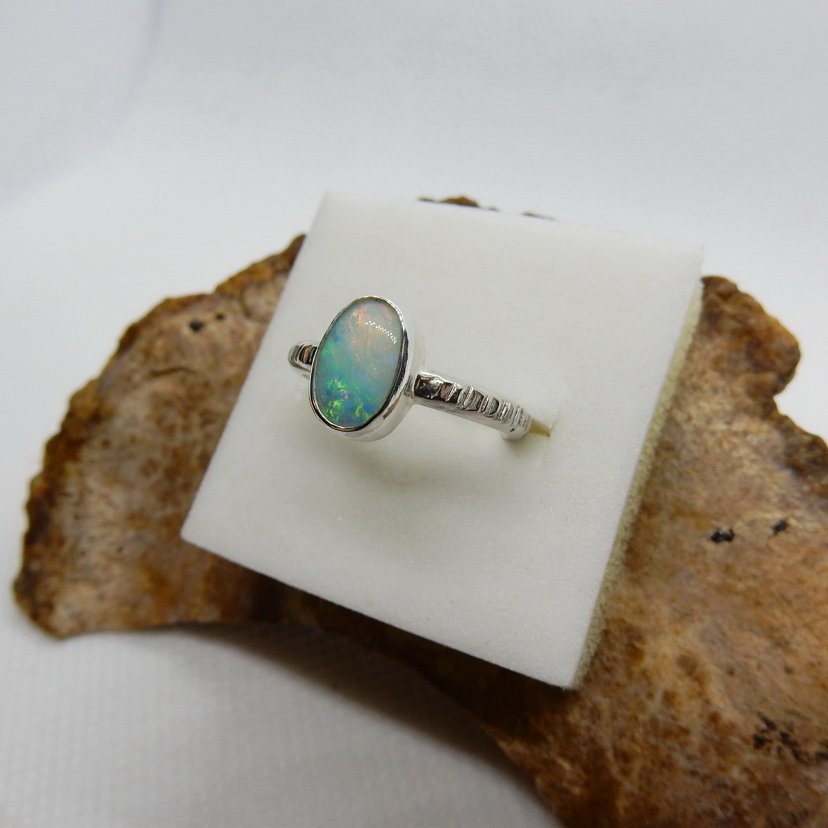 0.9ct Precious Australian Solid White Opal Ring Size 6 - (L 1/2 ...